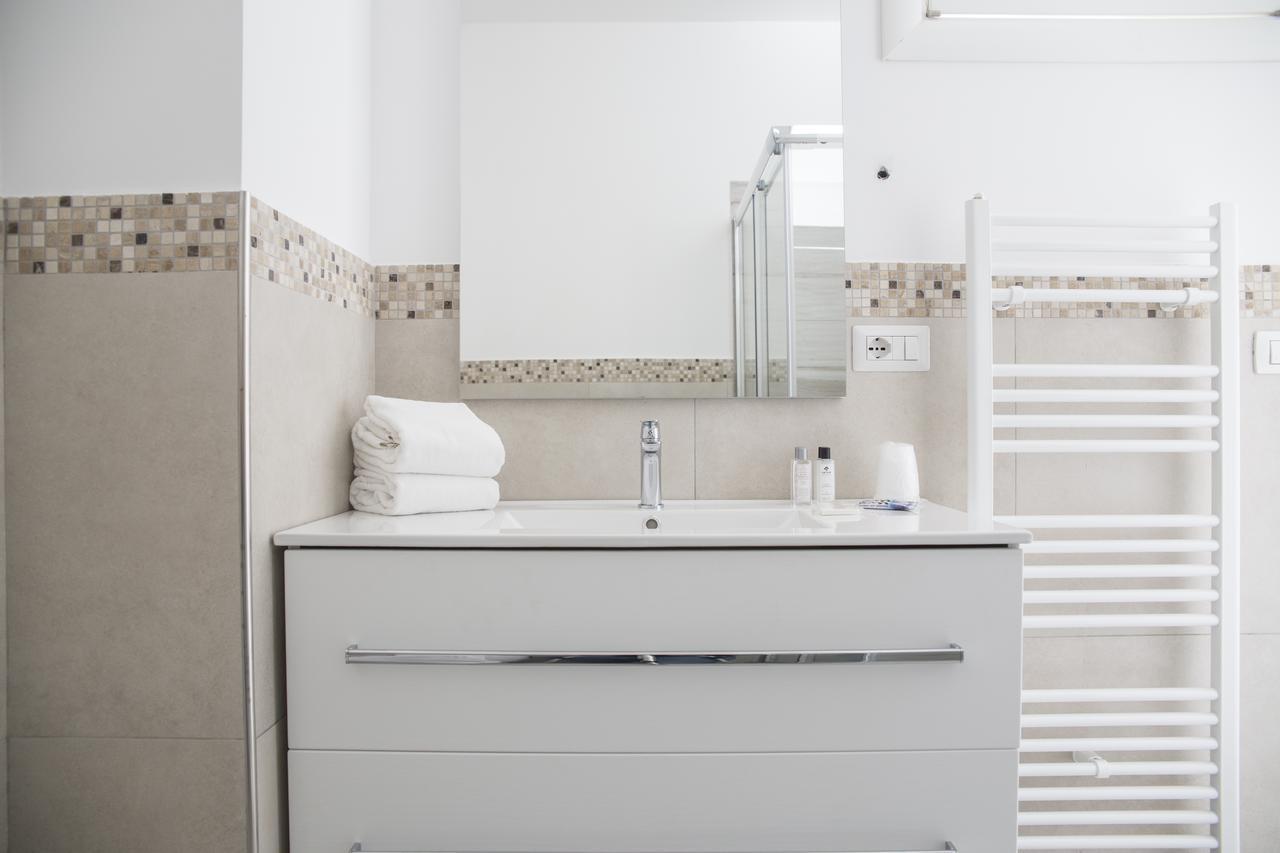 Rooms A Due Passi Dal Mare Porto Recanati Bagian luar foto