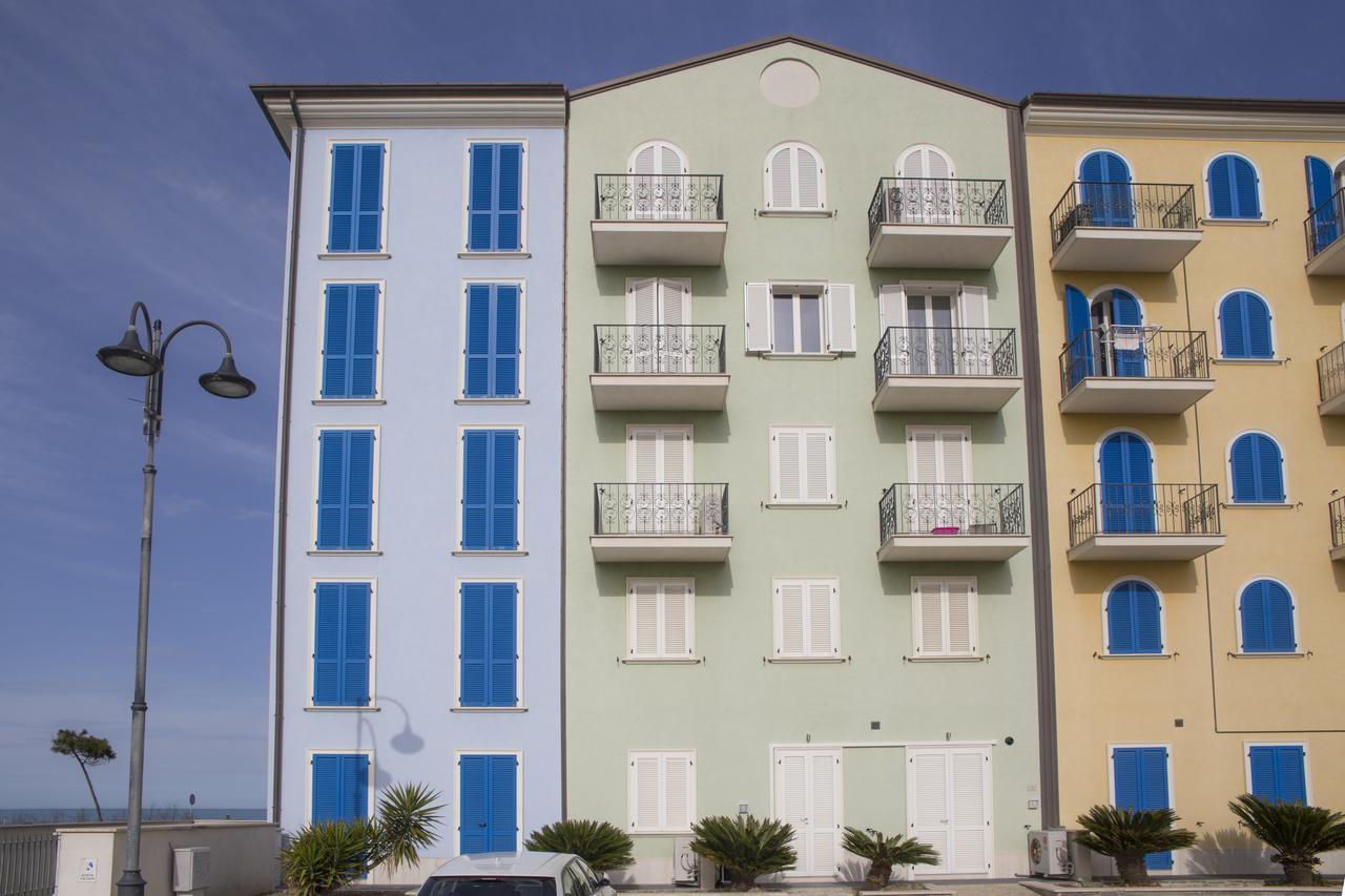Rooms A Due Passi Dal Mare Porto Recanati Bagian luar foto