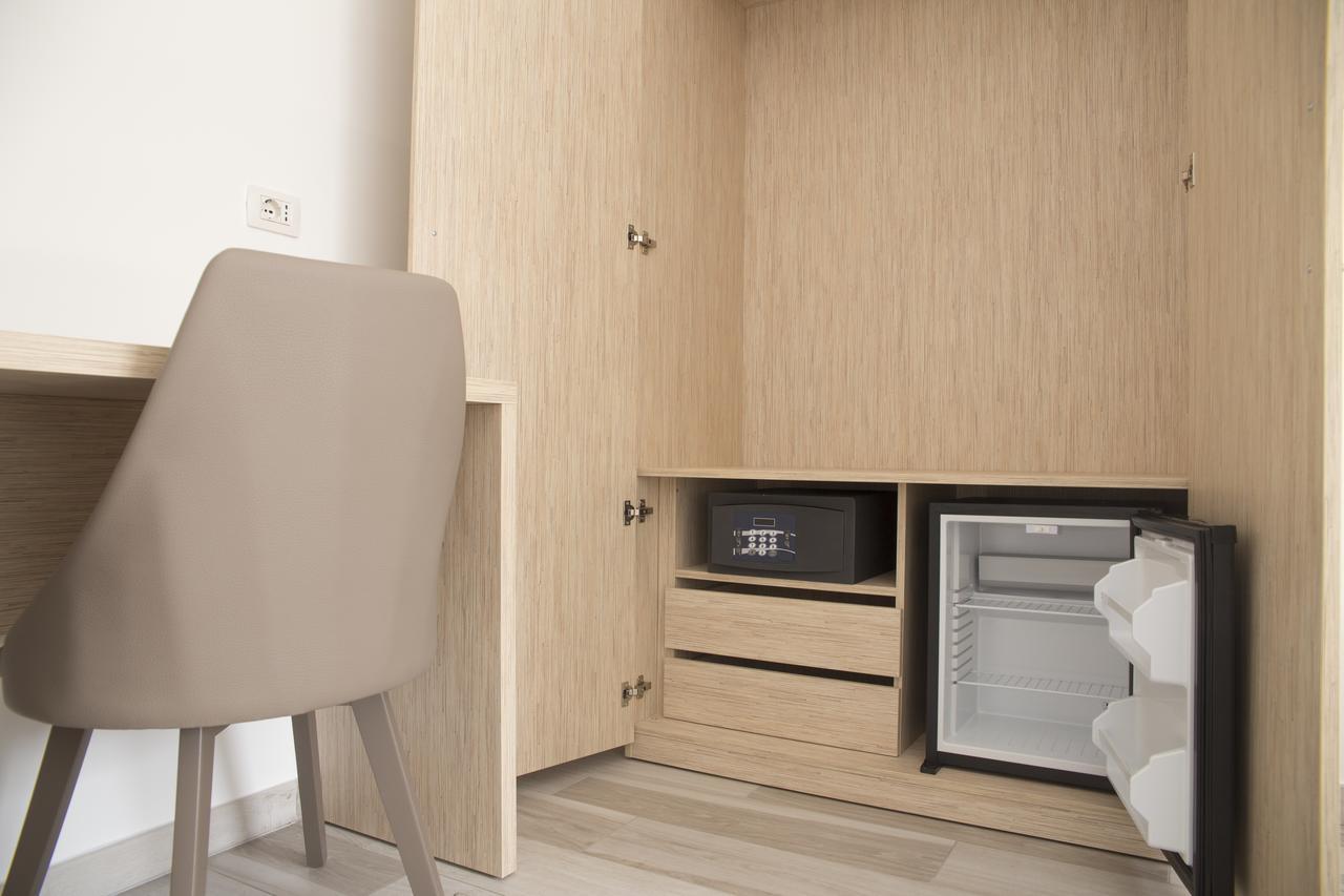 Rooms A Due Passi Dal Mare Porto Recanati Bagian luar foto